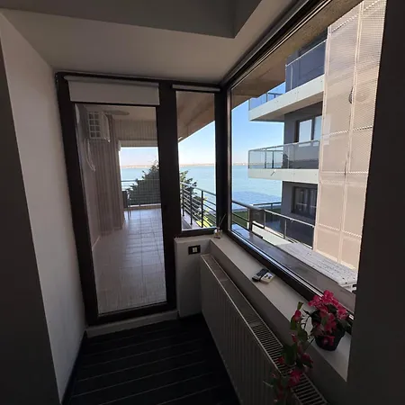 Summerland Nord Apartment Mamaia